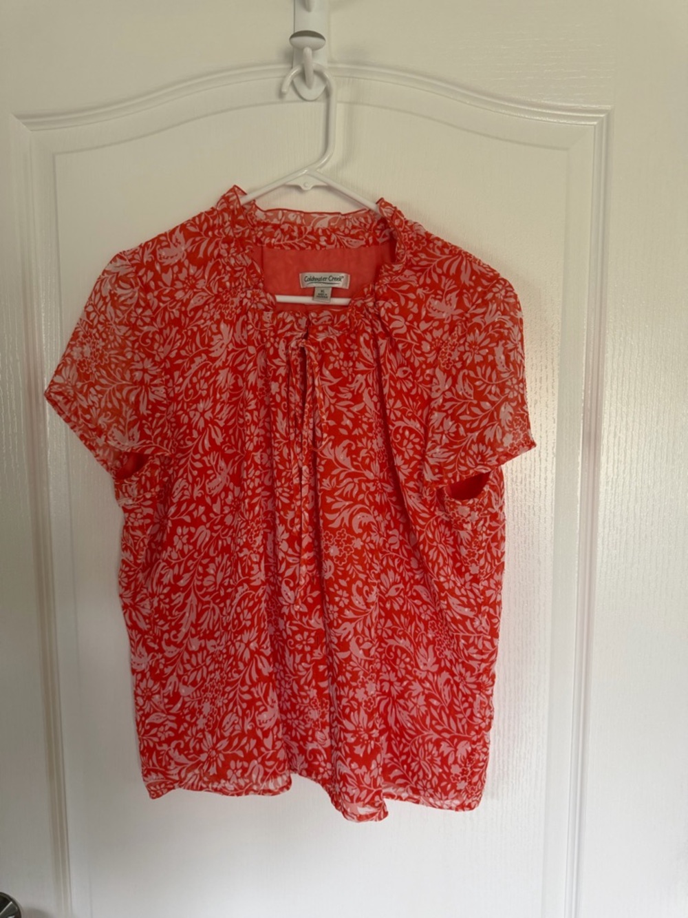 Coral red & white Floral Tie-Neck Short Sleeve Blouse, Lg
